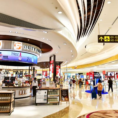 tiendas retail de lujo en aeropuertos