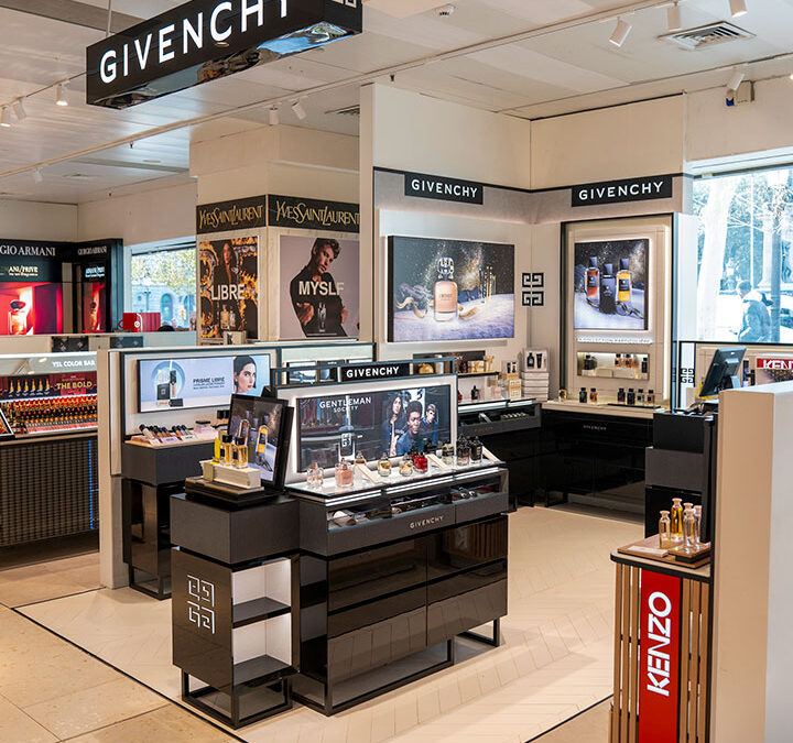 Corner Givenchy – Kenzo El Corte Inglés Plaza de Cataluña, Barcelona