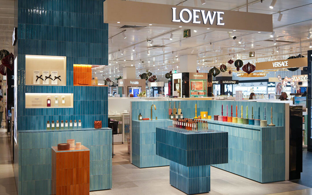 Stand Loewe El Corte Inglés Plaza del Duque de la Victoria (Sevilla)